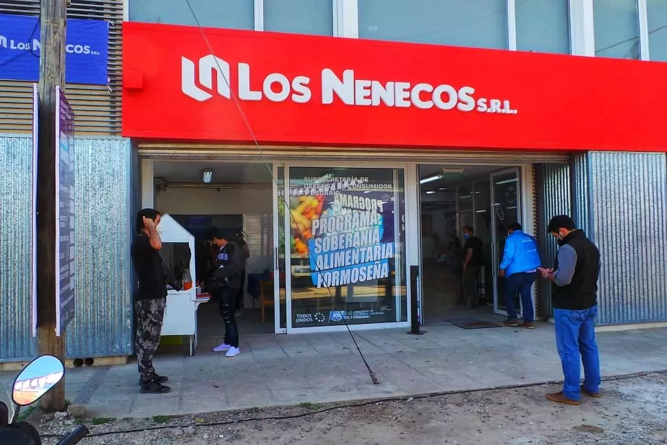 Los nenecos entrada