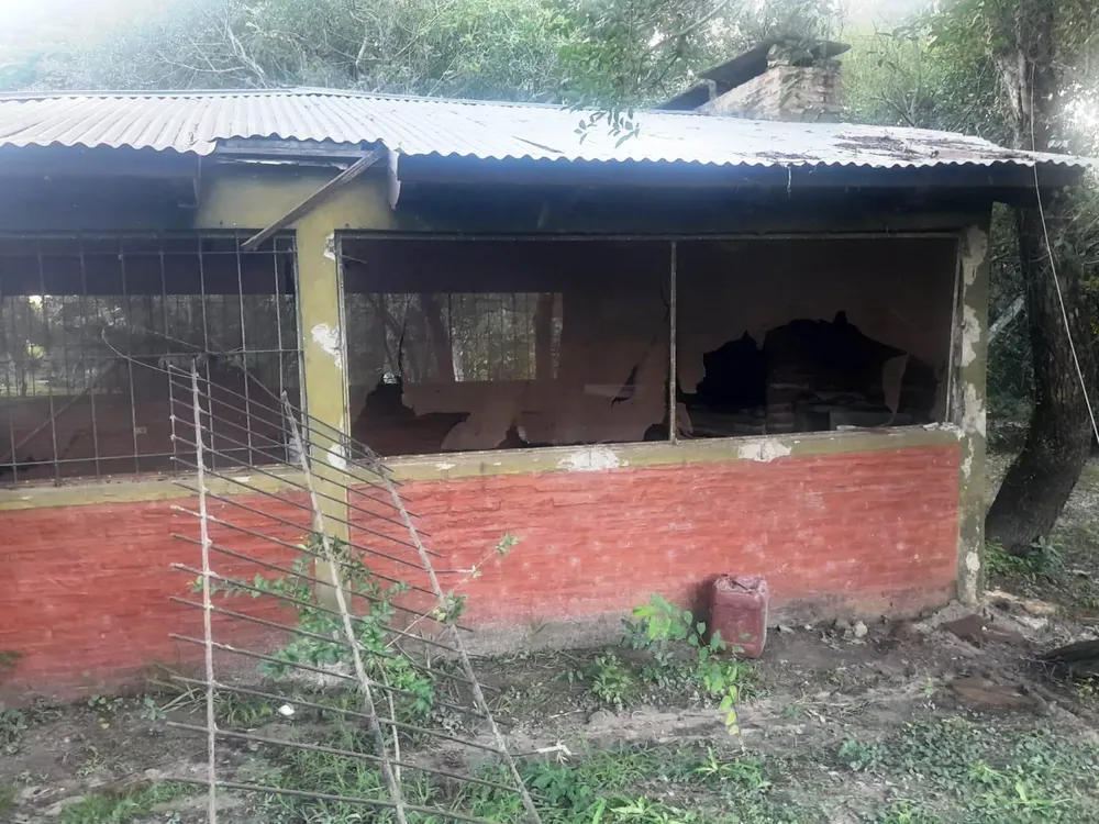 La Policía investiga el robo y daño en una casa quinta ubicada a la vera del riacho El perdido