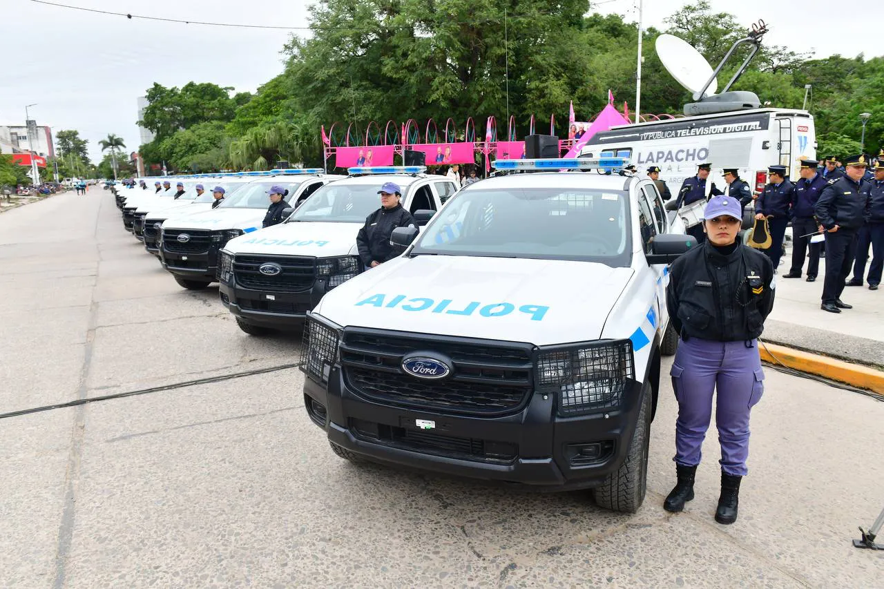 ENTREGA DE MOVILES A LA POLICIA (3)