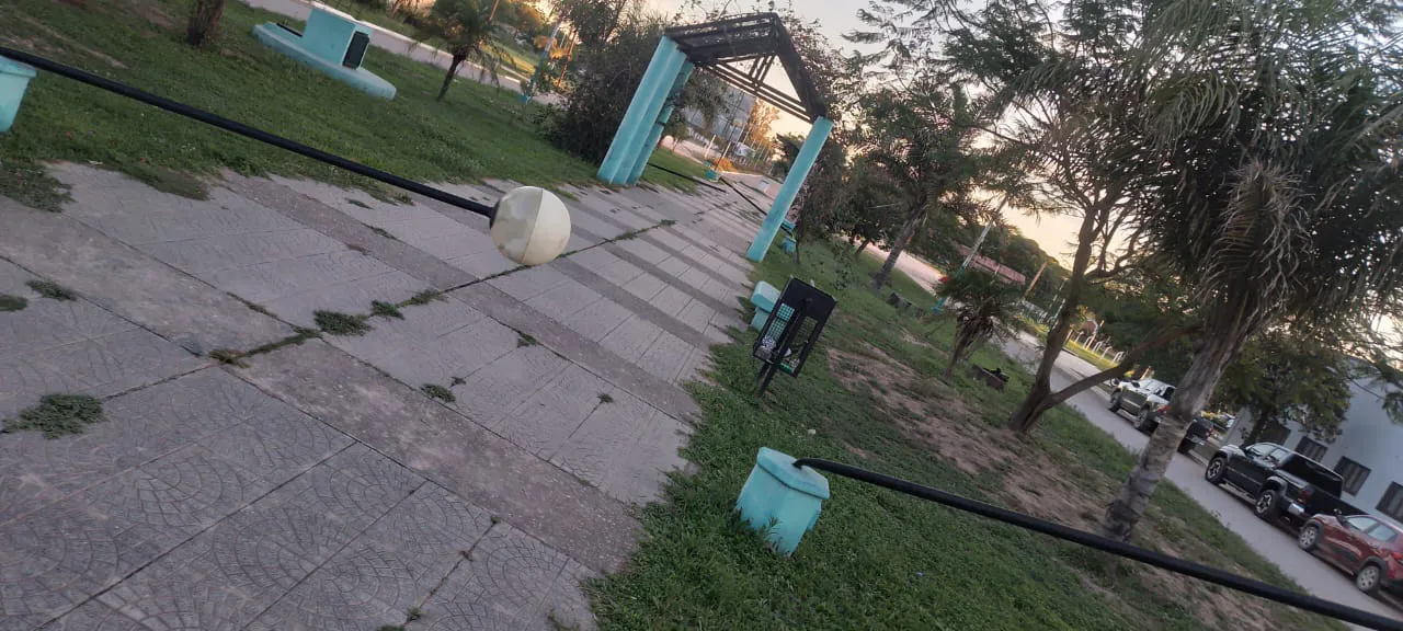 Lomitas destrozos plazoleta 