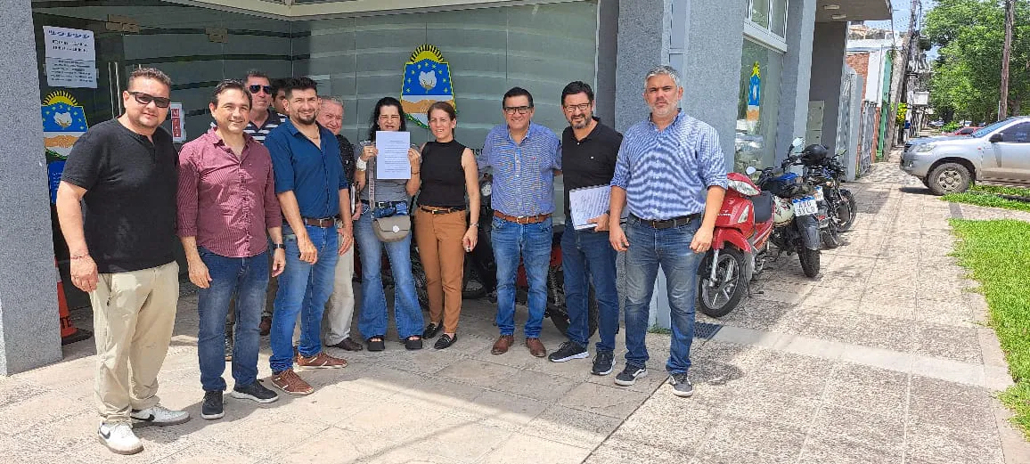 FOTO LUEGO DE PRENSENTAR LA ALIANZA ANTE EL TRIBUNAL ELECTORAL PERMANENTE